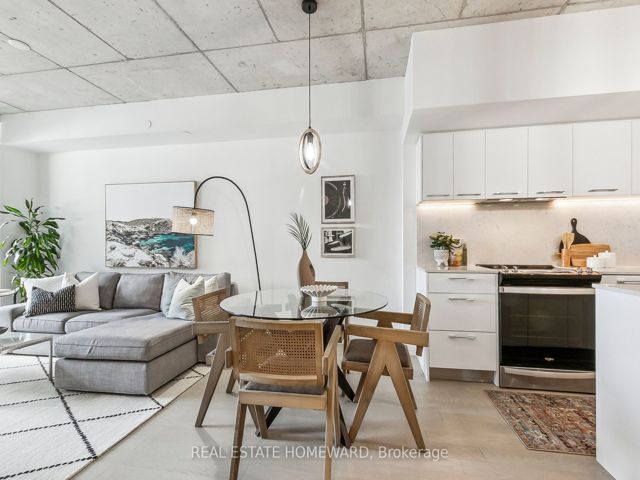 211 - 665 Queen St