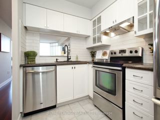 505 - 3231 Eglinton Ave E