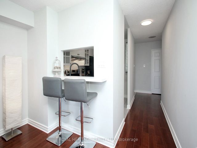 505 - 3231 Eglinton Ave E