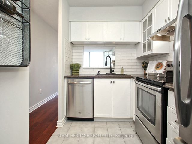 505 - 3231 Eglinton Ave E