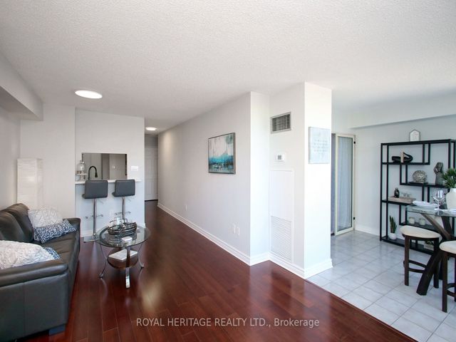 505 - 3231 Eglinton Ave E