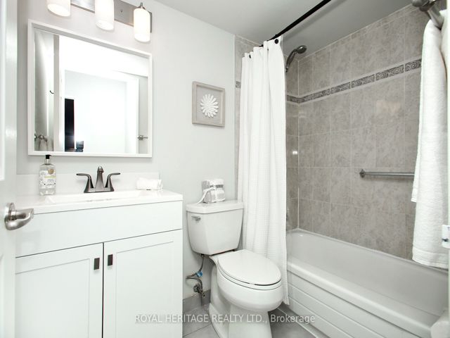 505 - 3231 Eglinton Ave E