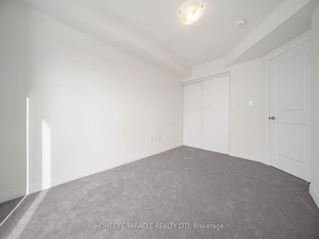 27 - 165 Tapscott Rd