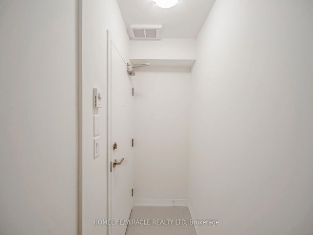 27 - 165 Tapscott Rd