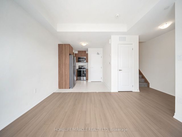 27 - 165 Tapscott Rd