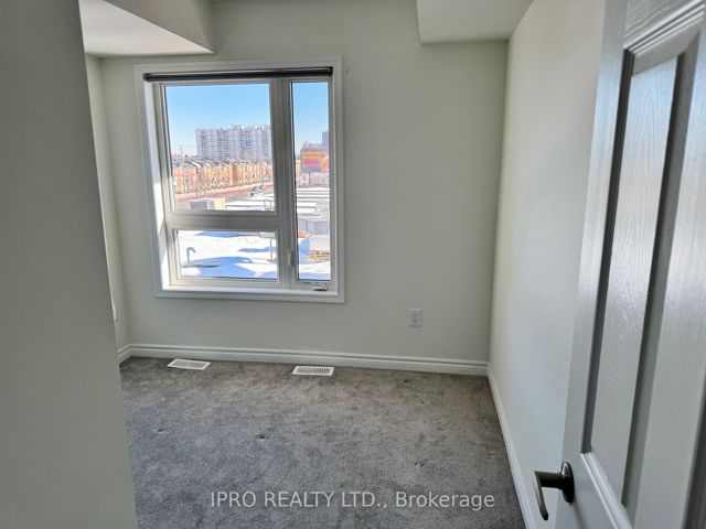 506 - 2791 Eglinton Ave