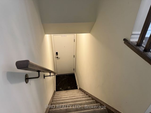 506 - 2791 Eglinton Ave