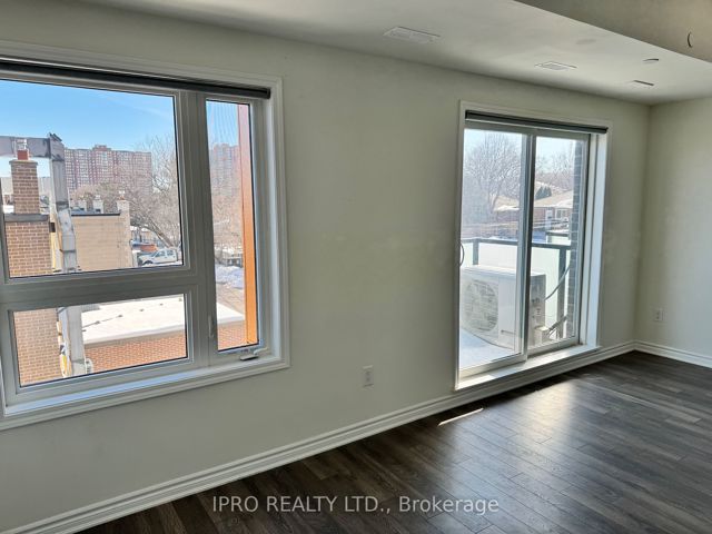 506 - 2791 Eglinton Ave