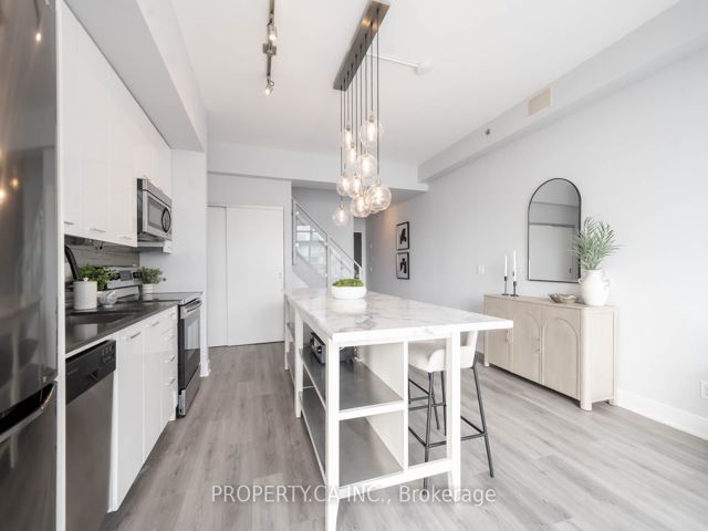 810 - 630 Queen St E