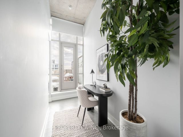 810 - 630 Queen St E
