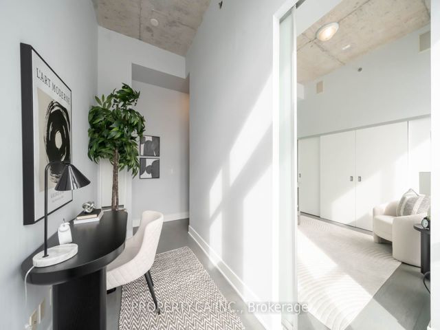 810 - 630 Queen St E