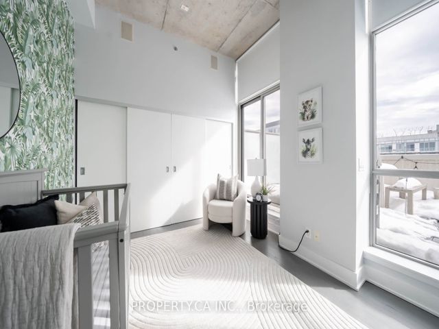 810 - 630 Queen St E