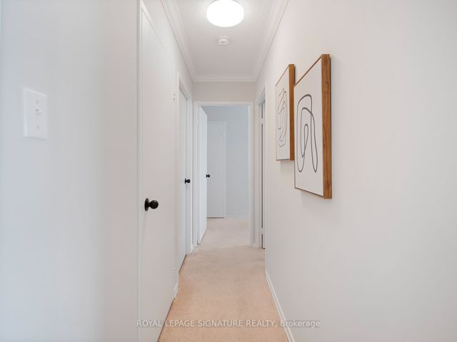 908 - 20 Dean Park Rd