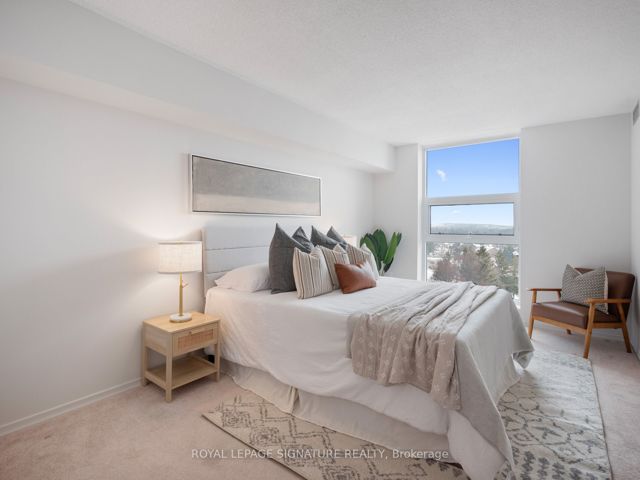 908 - 20 Dean Park Rd