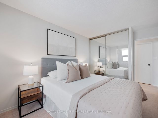 908 - 20 Dean Park Rd
