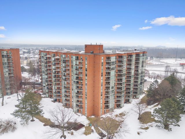 908 - 20 Dean Park Rd
