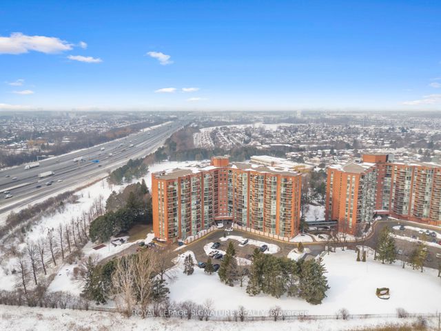 908 - 20 Dean Park Rd