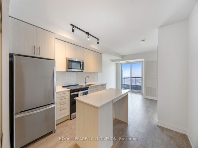 1510 - 286 Main St