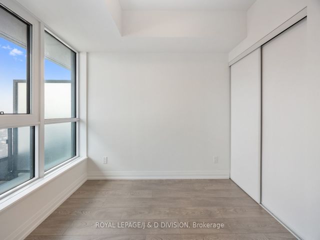 1510 - 286 Main St