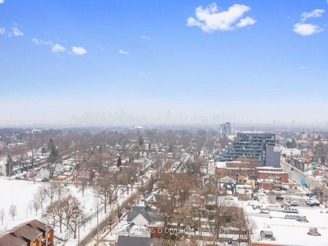 1510 - 286 Main St