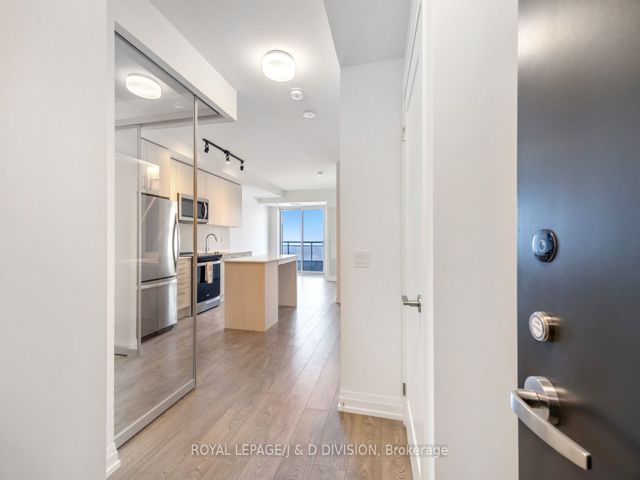 1510 - 286 Main St