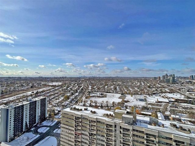 502 - 30 Meadowglen Pl