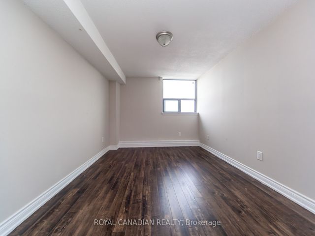 1106 - 100 Wingarden Crt