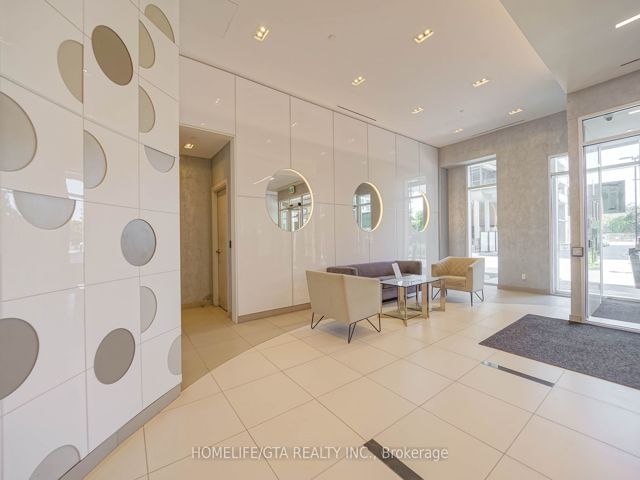 714 - 30 Meadowglen Pl