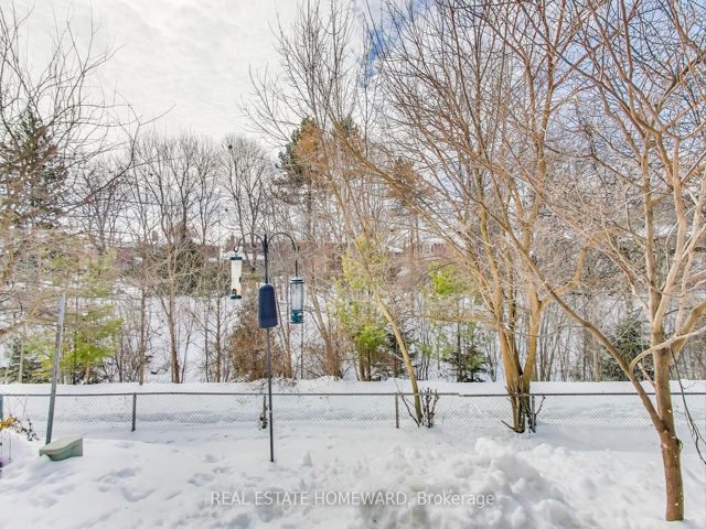 21 - 301 Bridletowne Circ