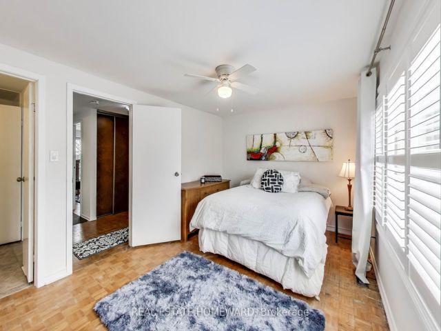 21 - 301 Bridletowne Circ