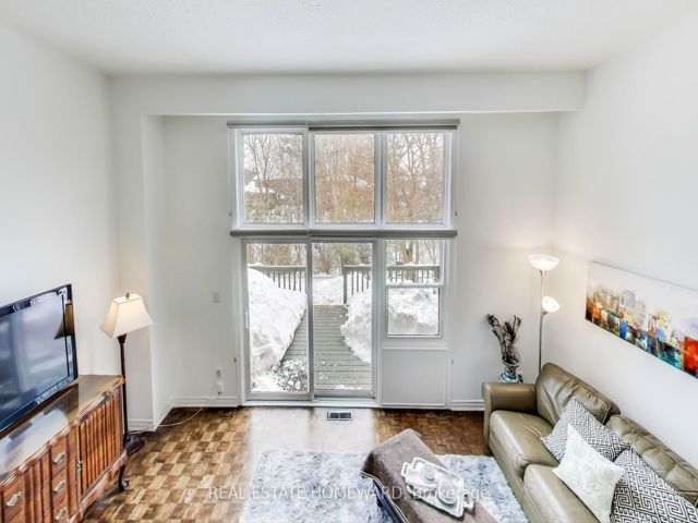 21 - 301 Bridletowne Circ