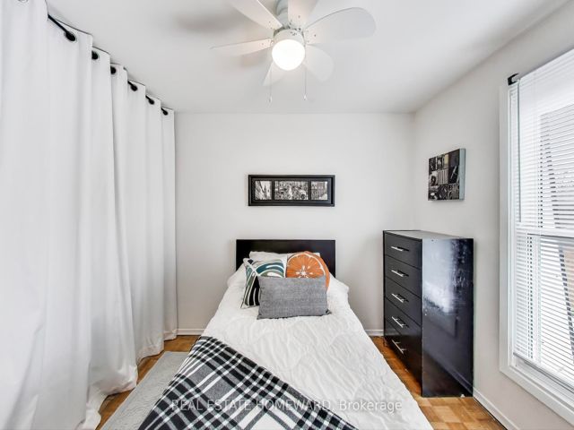 21 - 301 Bridletowne Circ