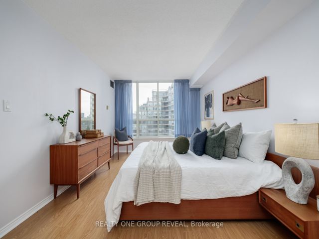 910 - 20 Guildwood Pkwy