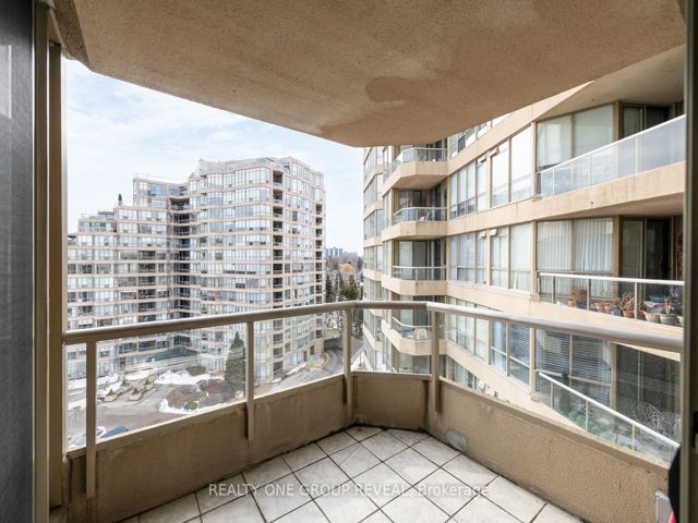 910 - 20 Guildwood Pkwy