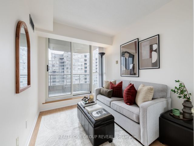 910 - 20 Guildwood Pkwy