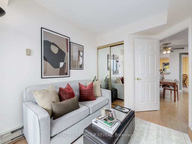 910 - 20 Guildwood Pkwy