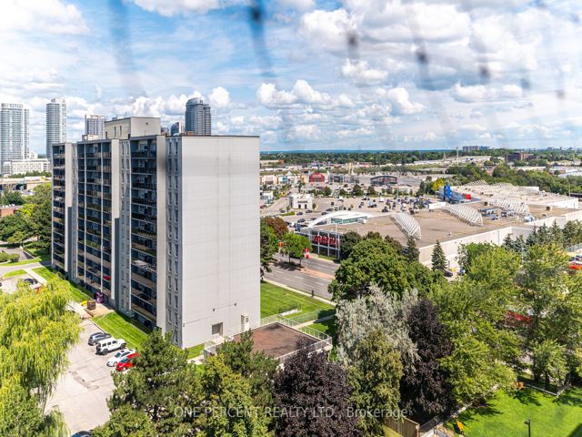 1106 - 2 Glamorgan Ave