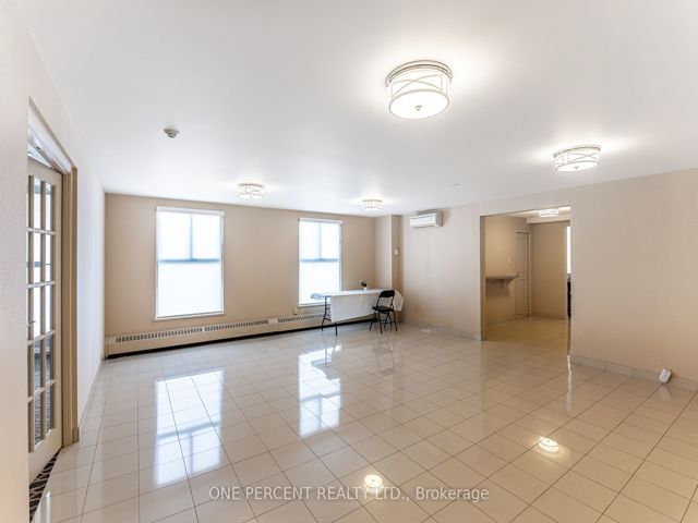 1106 - 2 Glamorgan Ave
