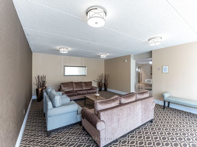 1106 - 2 Glamorgan Ave
