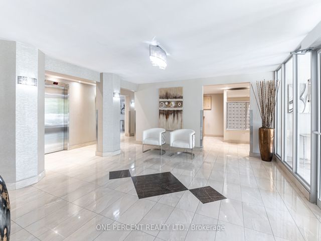 1106 - 2 Glamorgan Ave