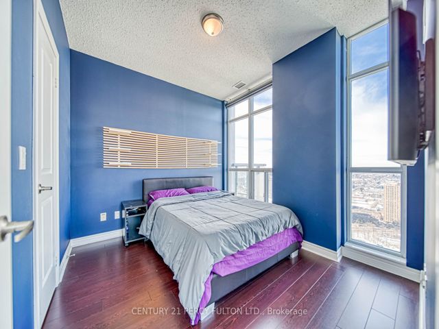 PH3 - 50 Town Centre Crt