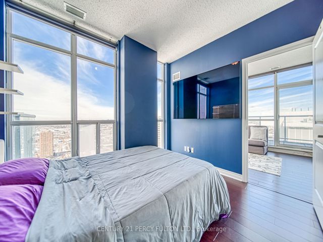 PH3 - 50 Town Centre Crt