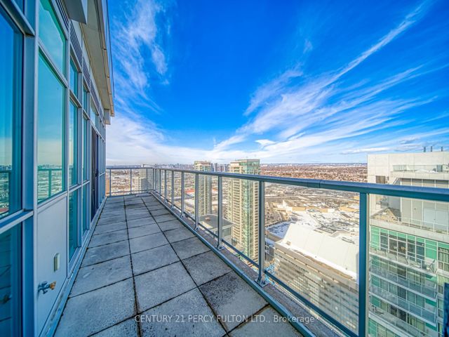 PH3 - 50 Town Centre Crt