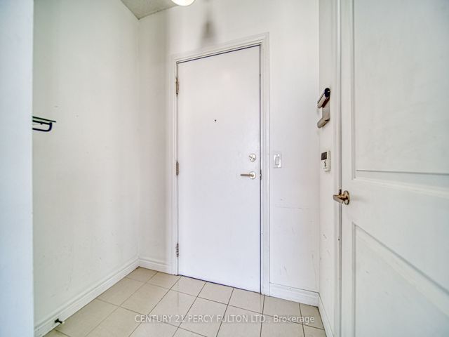 PH3 - 50 Town Centre Crt
