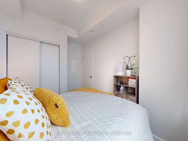 707 - 630 Greenwood Ave