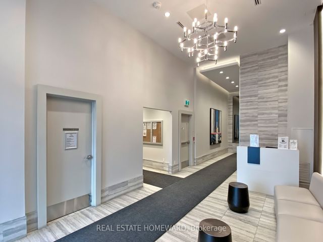 707 - 630 Greenwood Ave