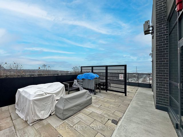 707 - 630 Greenwood Ave