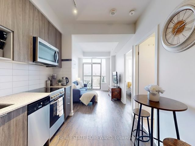 707 - 630 Greenwood Ave