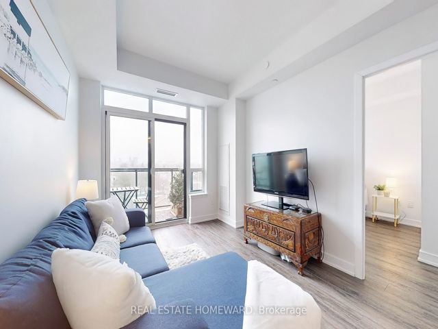 707 - 630 Greenwood Ave