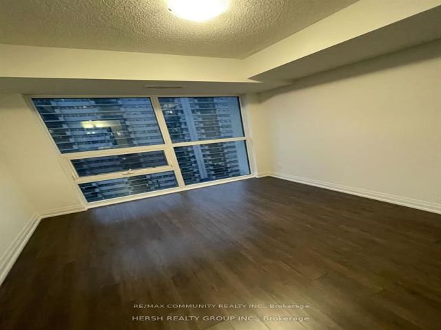 1008 - 20 Meodowglen Pl